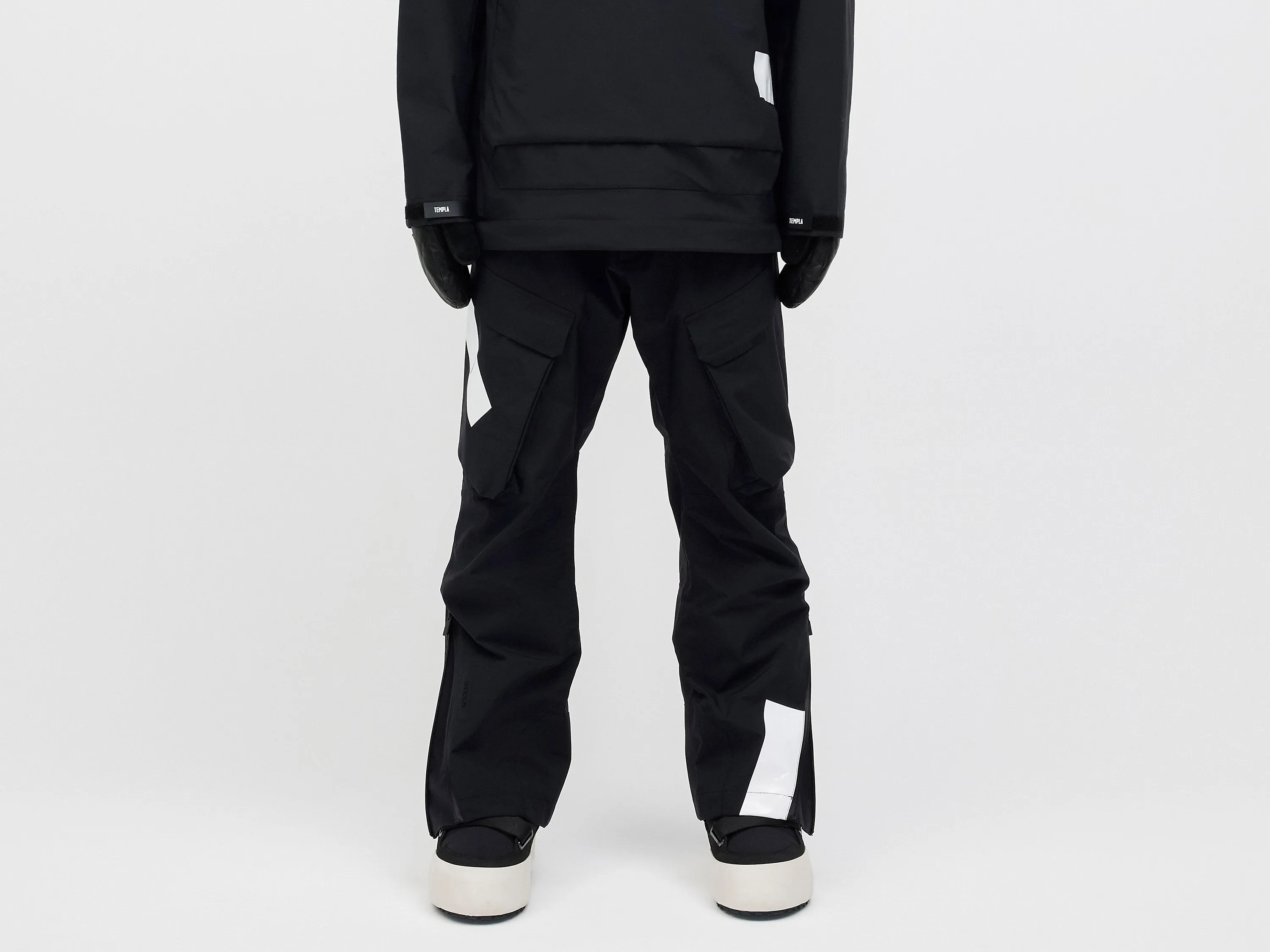 Axial Shell Cargo Pant - Black