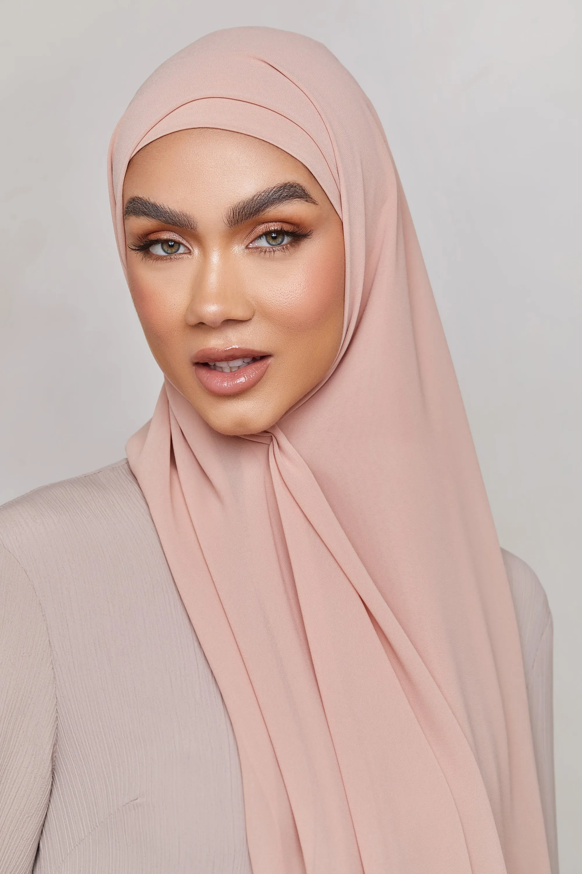 Chiffon LITE Hijab - Mahogany Rose