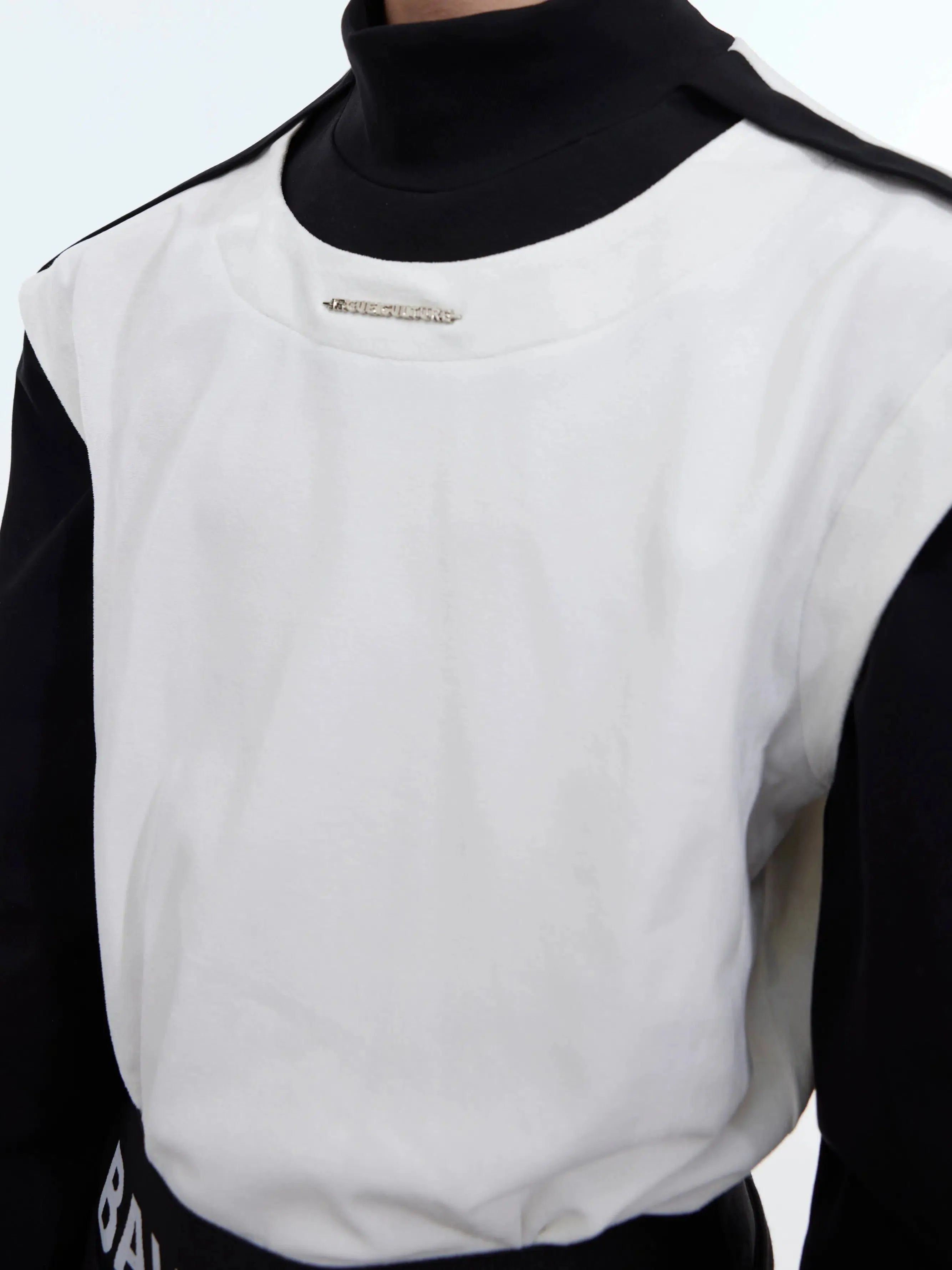 Contrast Splice Mockneck