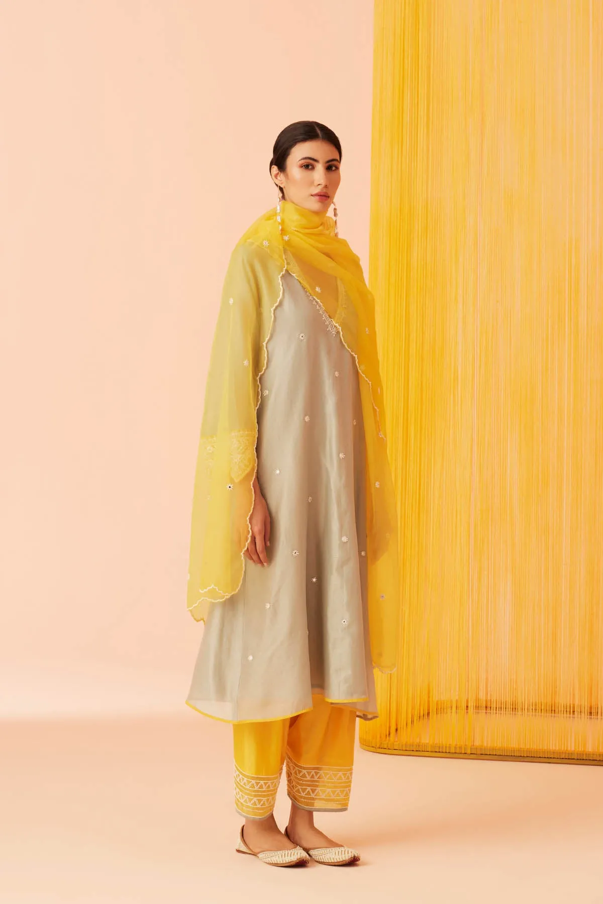 Pearls of Wisdom Contrast Kurta Set