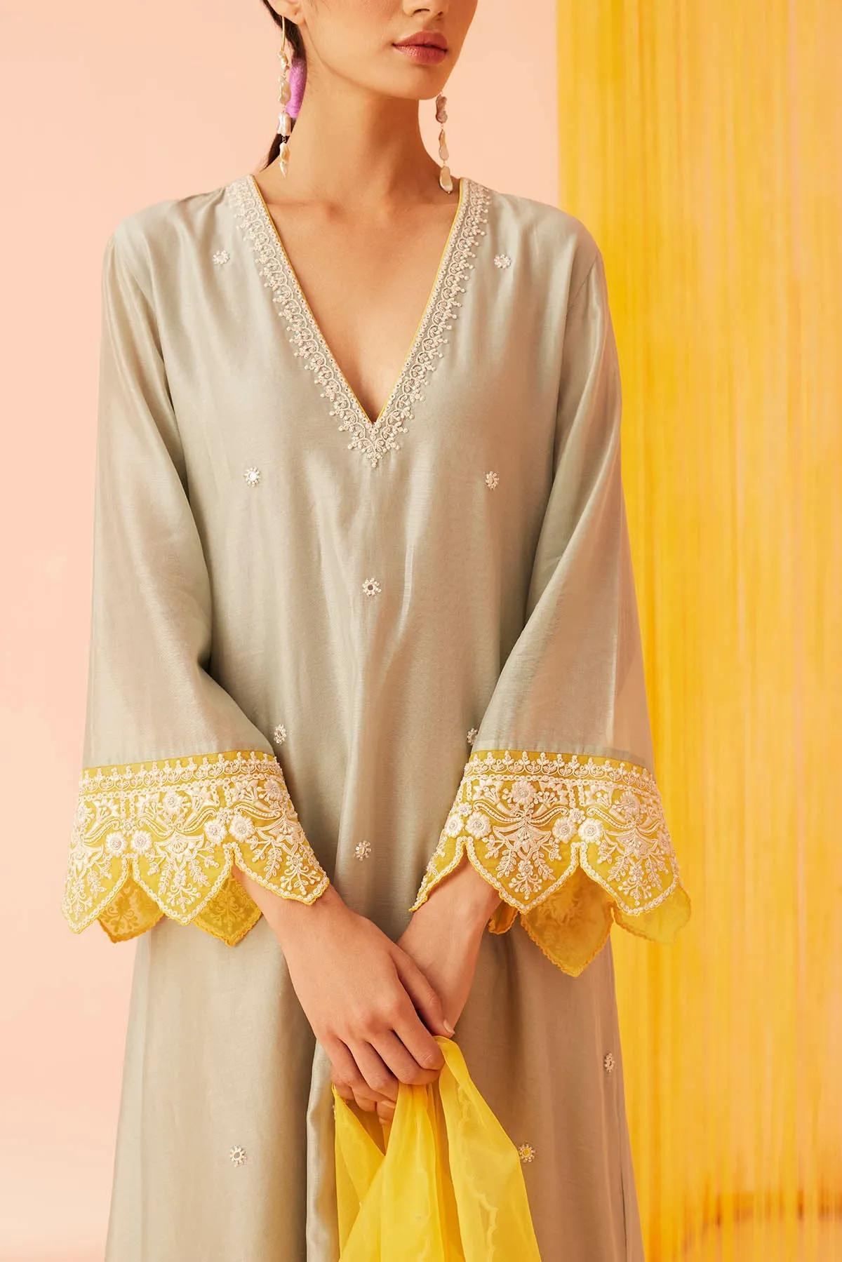 Pearls of Wisdom Contrast Kurta Set