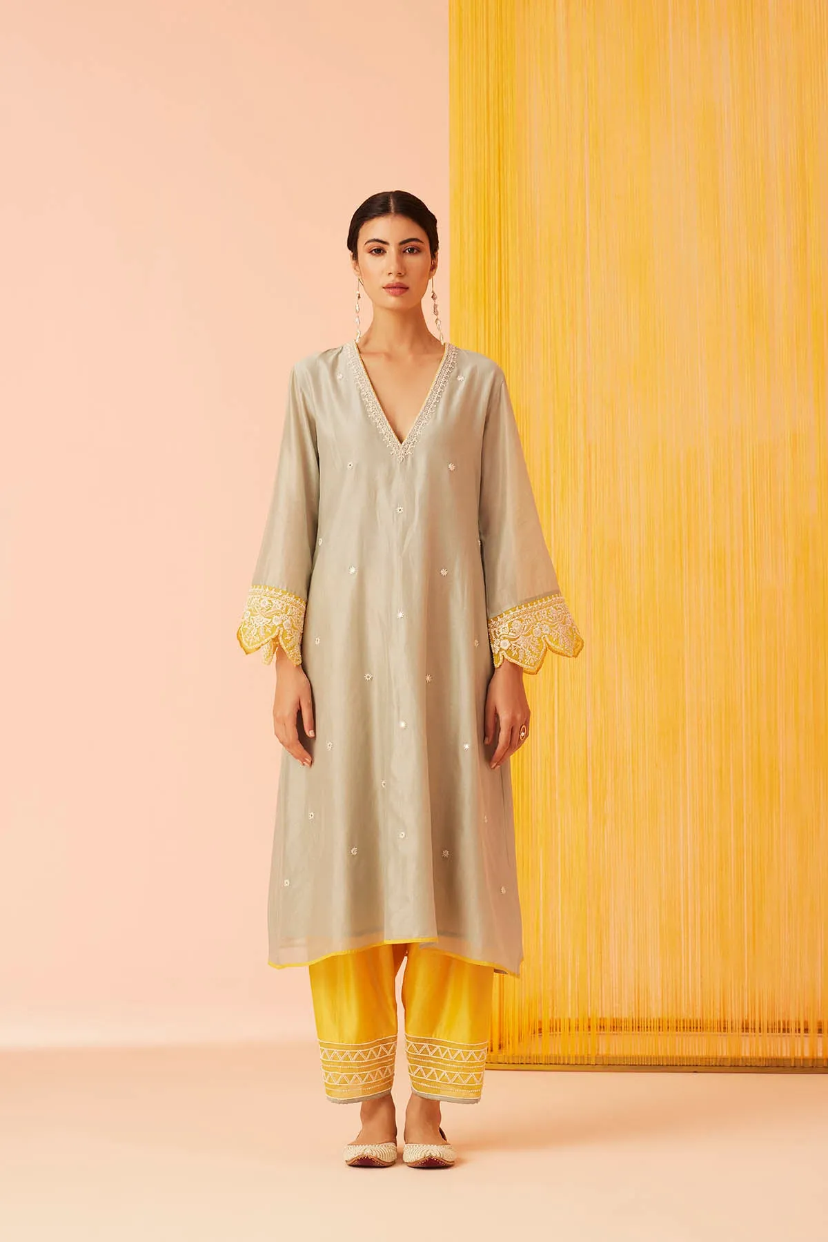 Pearls of Wisdom Contrast Kurta Set